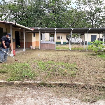 Jornada de limpieza y mantenimiento de la morgue de Isla Colón