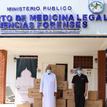 Asociación Religiosa Musulmana de Panamá entrega donación al IMELCF