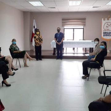 Director del IMELCF realiza gira de trabajo en Coclé