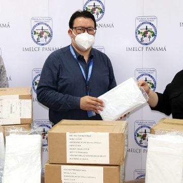 JES entrega donación al IMELCF