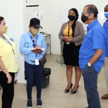 Director general visita Morgue Judicial y sede de Criminalística en La Palma