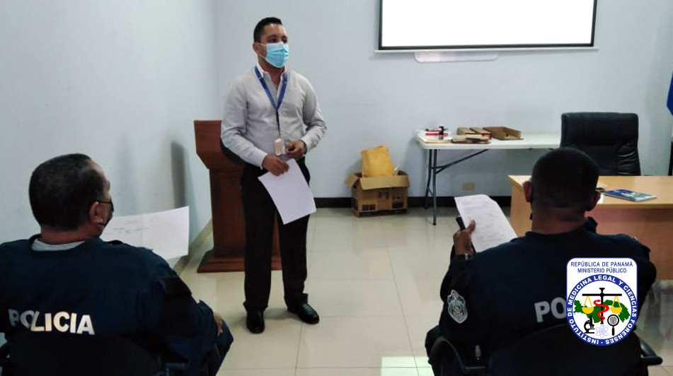 IMELCF capacita a unidades de la Zona Policial de Los Santos