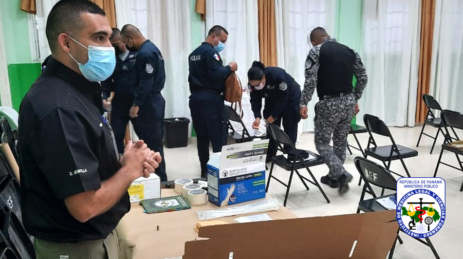 Peritos de la Agencia de Panamá Oeste dictan capacitación a miembros de la Policía Nacional