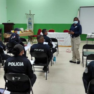 Peritos de la Agencia de Panamá Oeste instruyen a unidades policiales