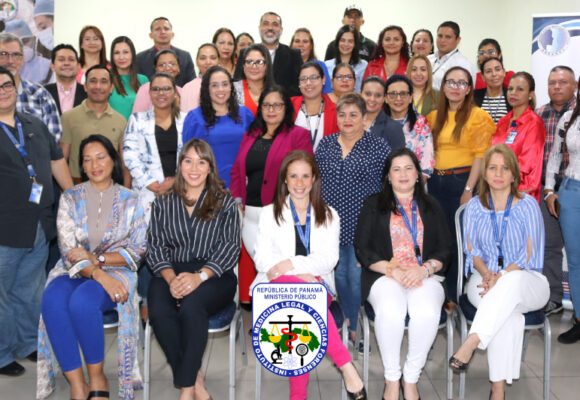 Funcionarios en Chiriquí participan de jornada formativa sobre la sensibilización para la toma de muestras de ADN
