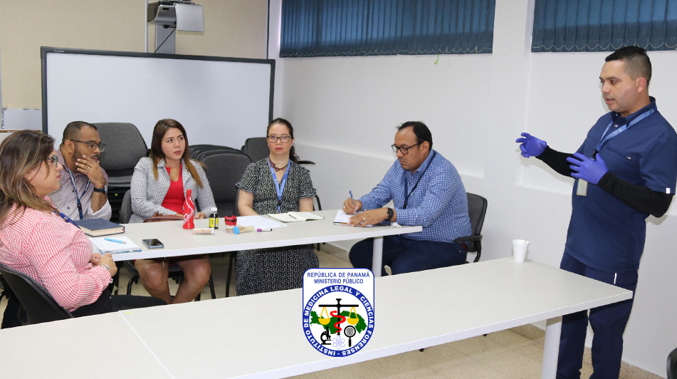 Fiscales del Ministerio Público participan de conversatorio en el IMELCF sobre el análisis de las tomas de muestras recolectadas en las escenas