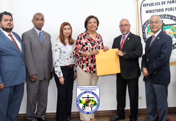 Comisión Evaluadora de los Concursantes (CEC) culmina revisión de documentos para ocupar el cargo del Director General del IMELCF 2023-2028