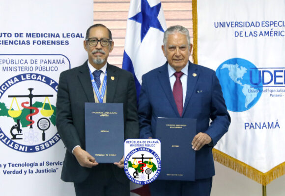 IMELCF y UDELAS firman convenio