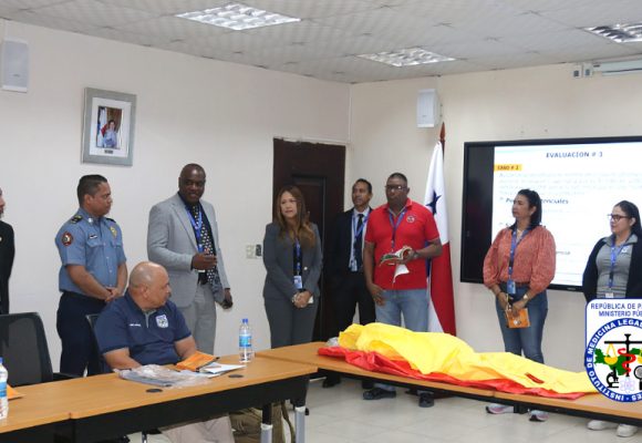 Conversatorio con miembros del Centro Nacional de Coordinación de Crisis del Consejo de Seguridad Nacional