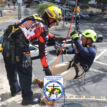 Peritos culminan seminario-taller de ascenso y descenso
