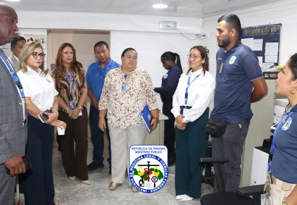 Recorrido en la Agencia del IMELCF en Colón