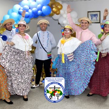 Conjunto Folclórico del IMELCF debuta en el Hospital del Niño