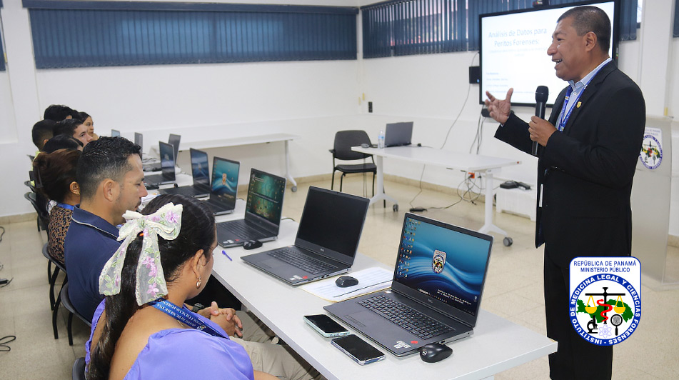 Peritos forenses fortalecen capacidades en análisis de datos