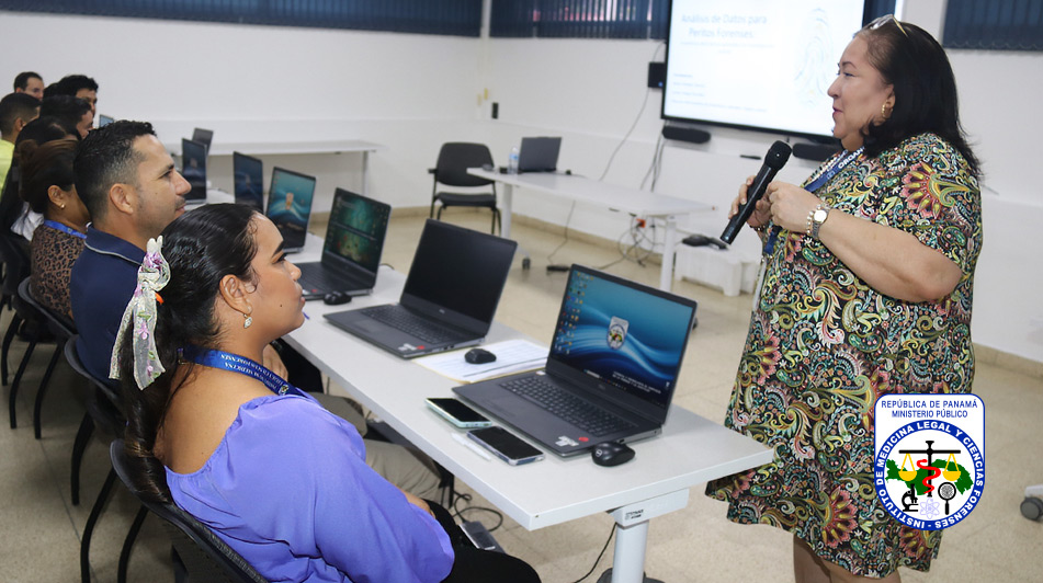 Peritos forenses fortalecen capacidades en análisis de datos