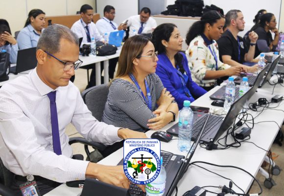 Peritos forenses fortalecen capacidades en análisis de datos