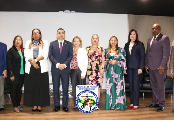 Director General del IMELCF participa en el foro: Hablemos de salud mental y drogas