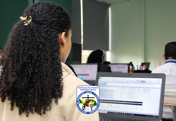 Personal se capacita en el uso de Excel intermedio